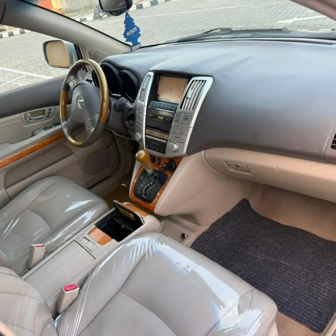 Luxury RX350: Full Option, Accident-Free