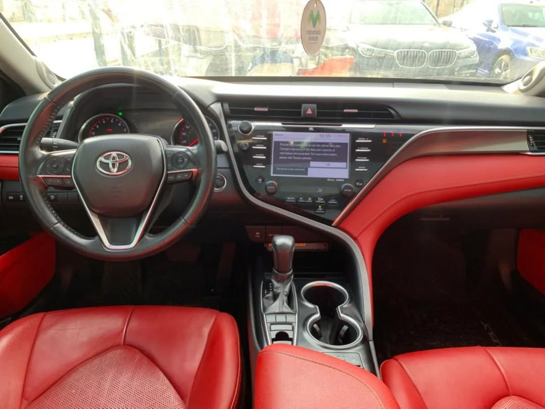 2018 Camry XSE: Turbo Power, Panoramic Luxury