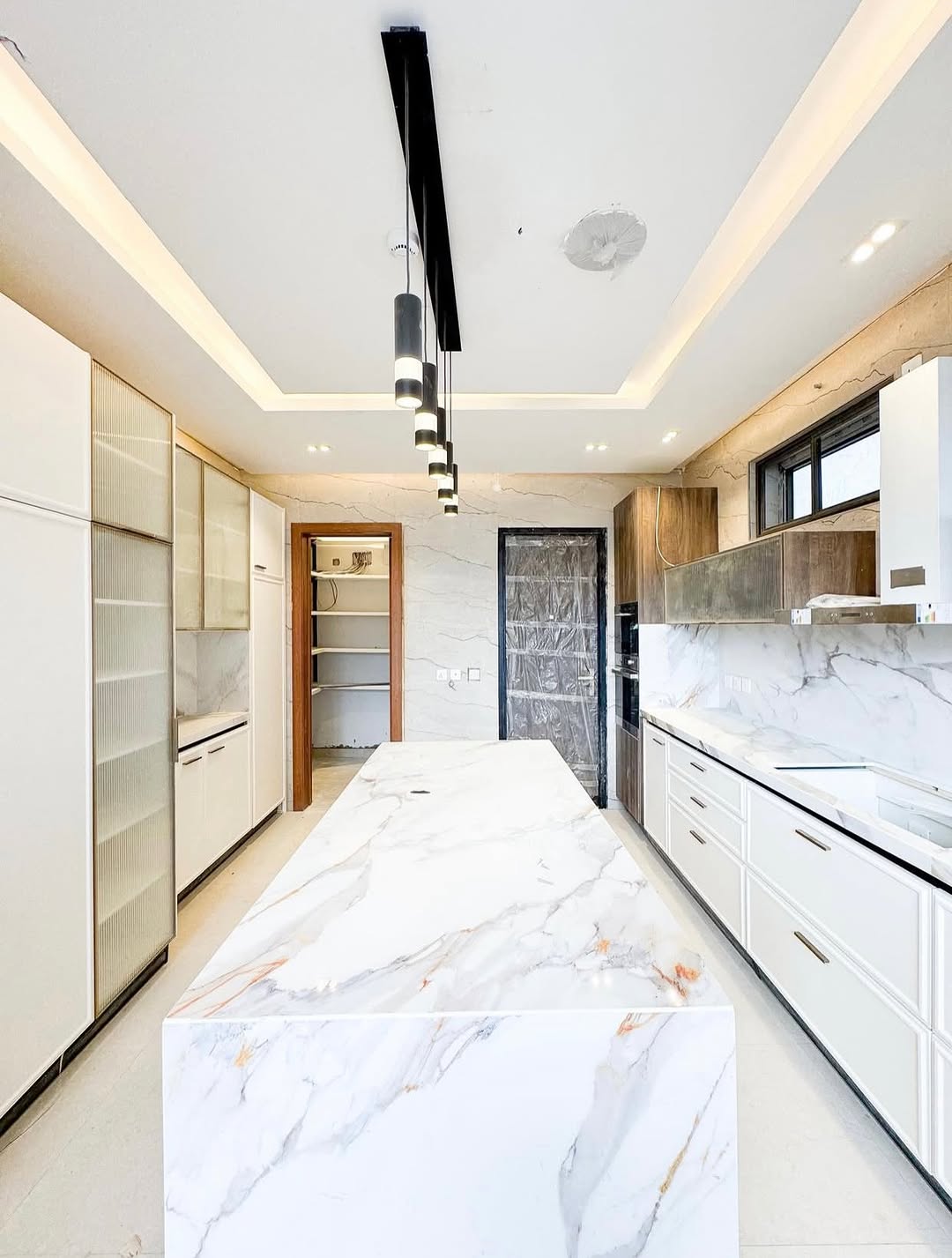 6-Bed Island Oasis with Private Pool & Cinema