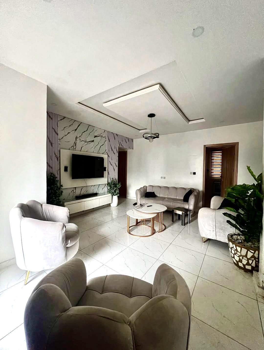 VGC Haven: Fully Furnished 2-Bed with 24/7 Power & Security