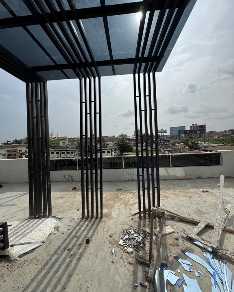 Luxury Maryland Haven: Smart Living, Pool & Gym