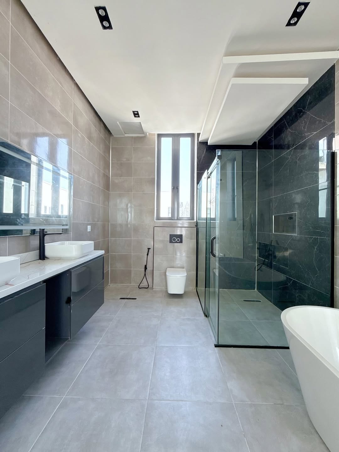 5-Bed Duplex with Pool & Cinema in Lekki