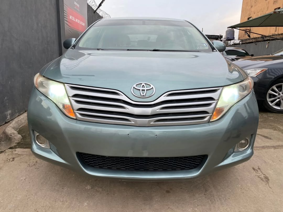 2011 Toyota Venza: Luxury SUV, Registered & Ready
