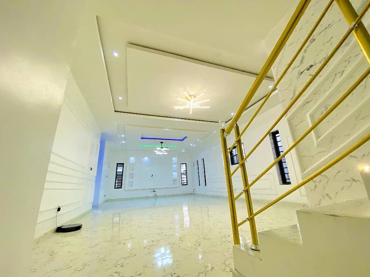 Luxury Smart Home: Your Future, Fully Automated