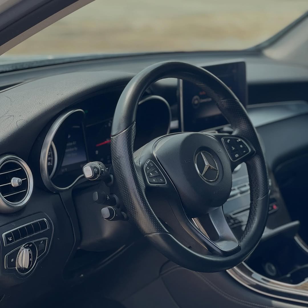 2016 Mercedes GLC300: Luxury SUV with Pano & Camera