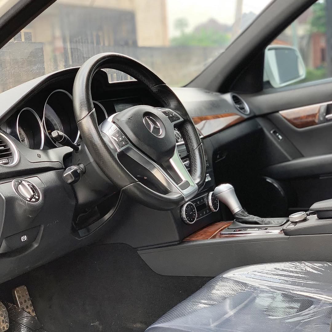 Luxury AMG Style: 2012 Mercedes C350