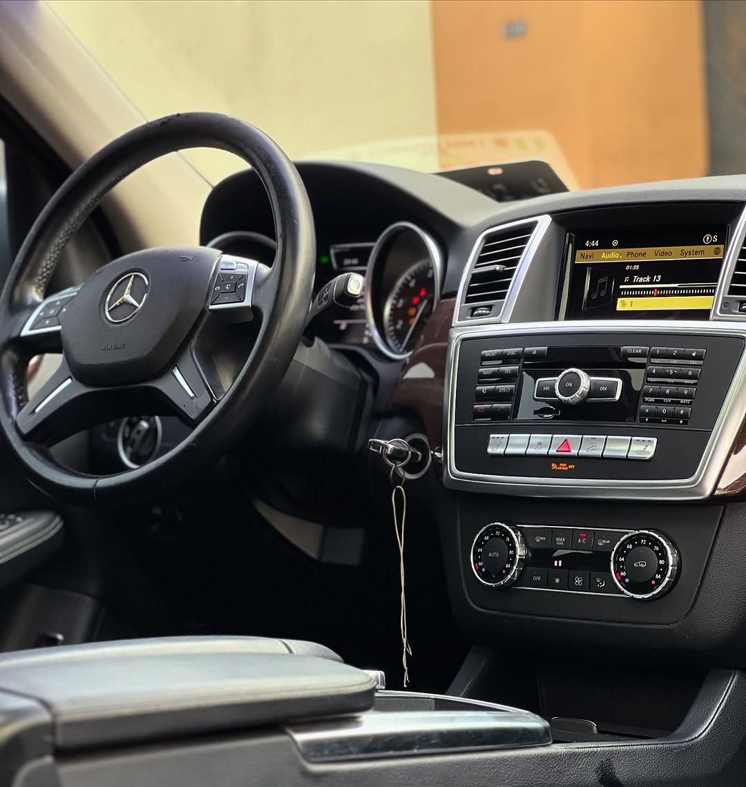 2013 Mercedes ML350: Luxury SUV, Perfect Condition, Ready Now