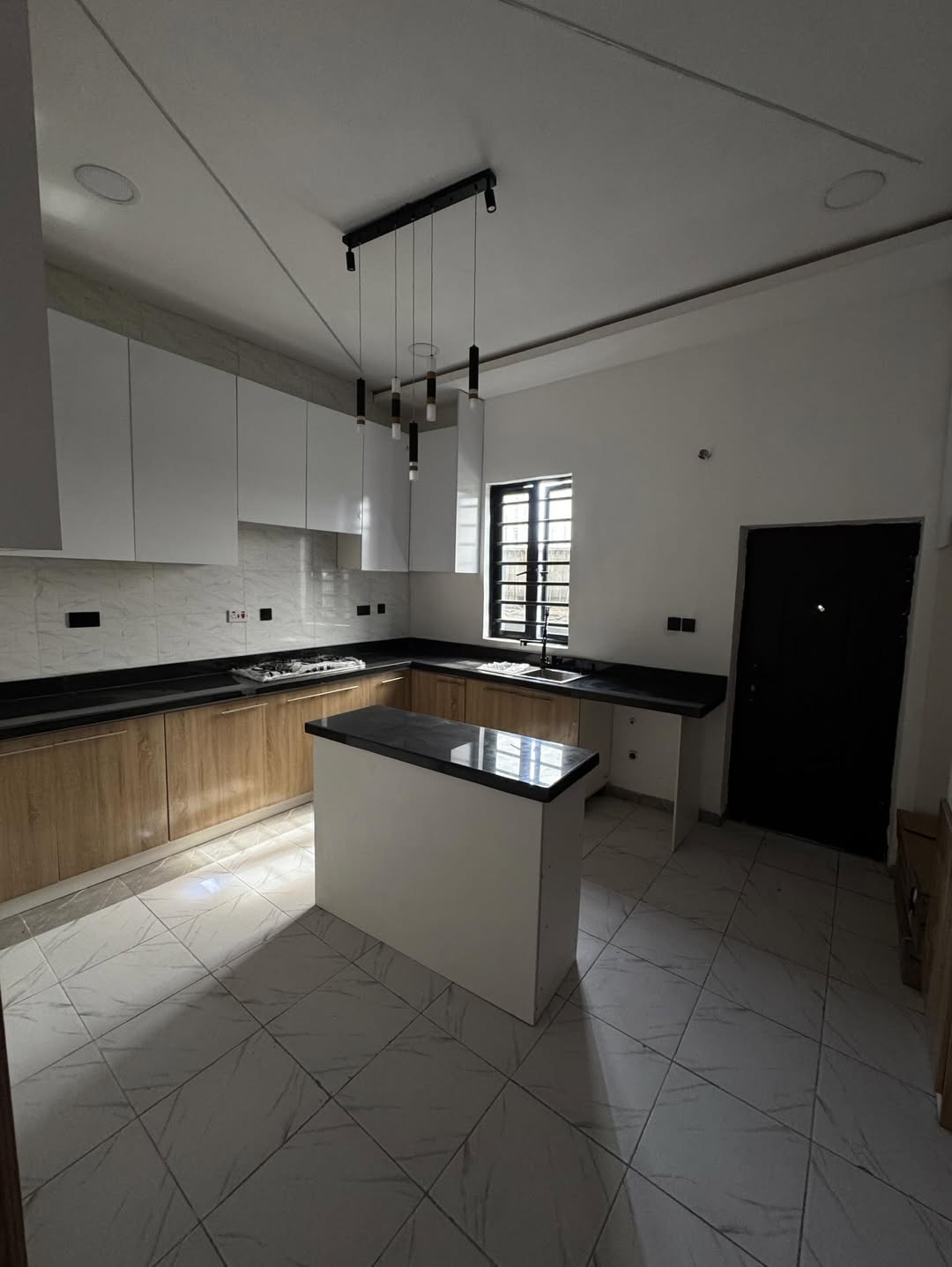 Ultramodern 4-Bedroom Duplex with Jacuzzi & Private Compound