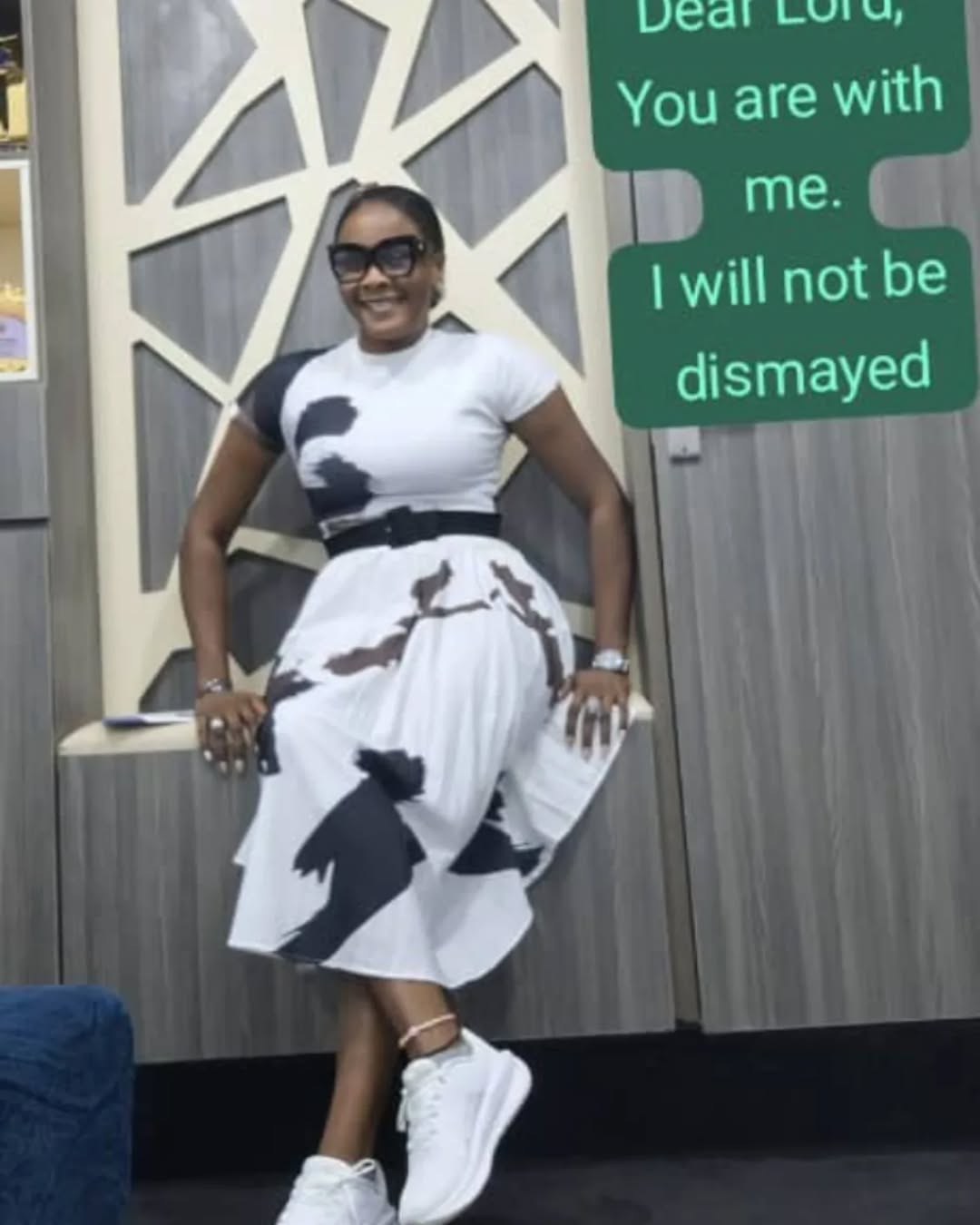 Luxury Lagos Villa: Your Dream Home Awaits