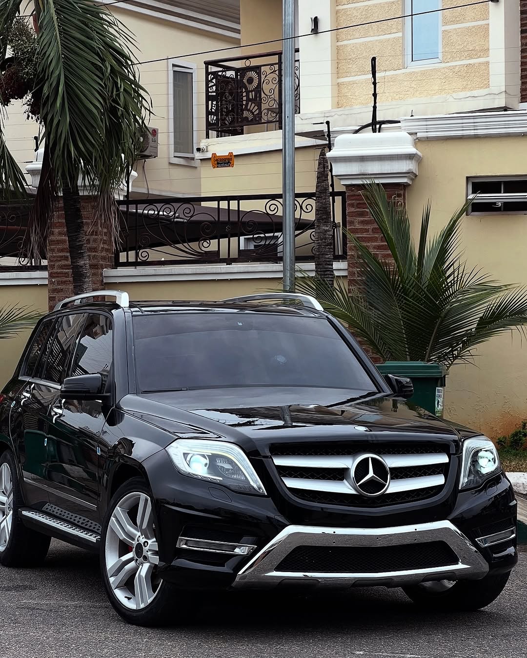 2014 Mercedes GLK 350: Sharp, Loaded & Perfect