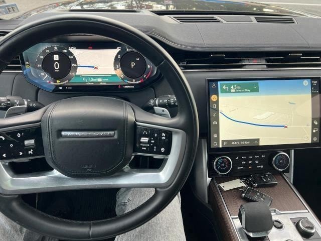 Luxury Redefined: 2023 Range Rover SE