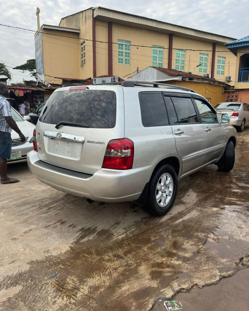 Luxury Toyota Highlander, Only ₦7.15M!