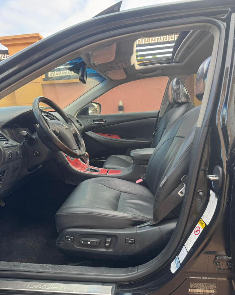 Luxury Lexus ES350: Only ₦9.95M!