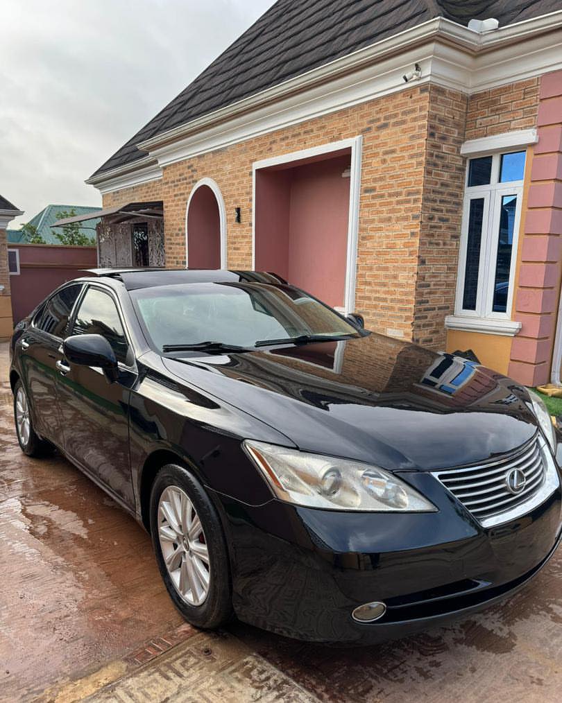 Luxury Lexus ES350: Only ₦9.95M!