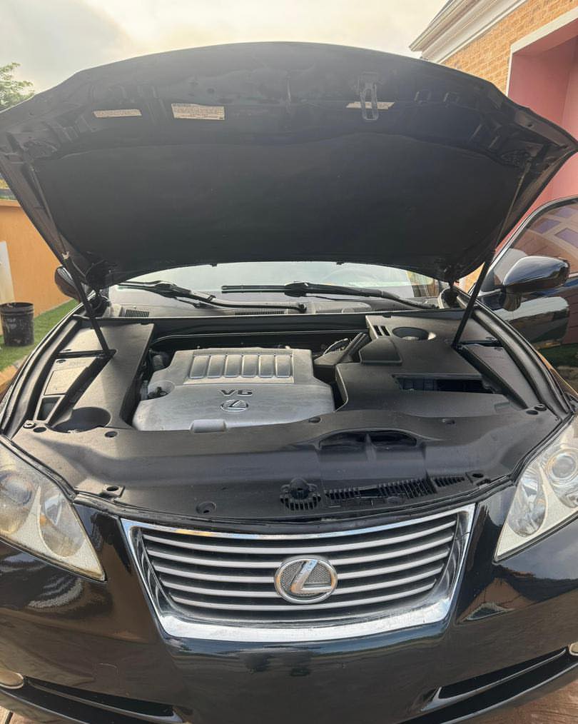 Luxury Lexus ES350: Panoramic Roof & Full Option for ₦9.95m
