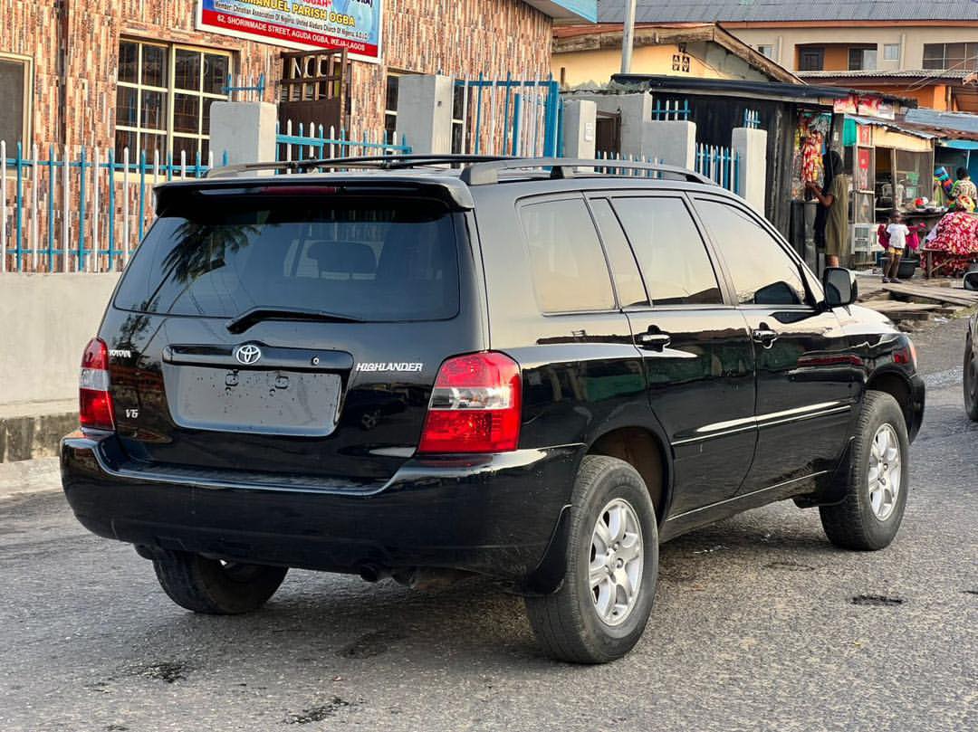 2005 Toyota Highlander: Super Clean & Just ₦6.95M