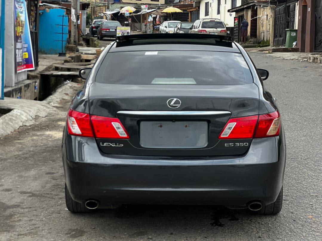 Luxury Lexus ES350: Panoramic Roof, ₦9.95M