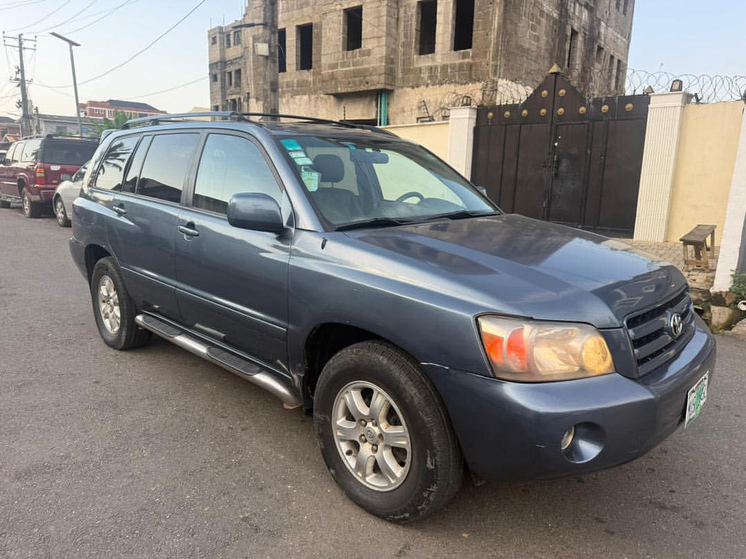 2005 Toyota Highlander: 7-Seater Luxury for ₦7.57m