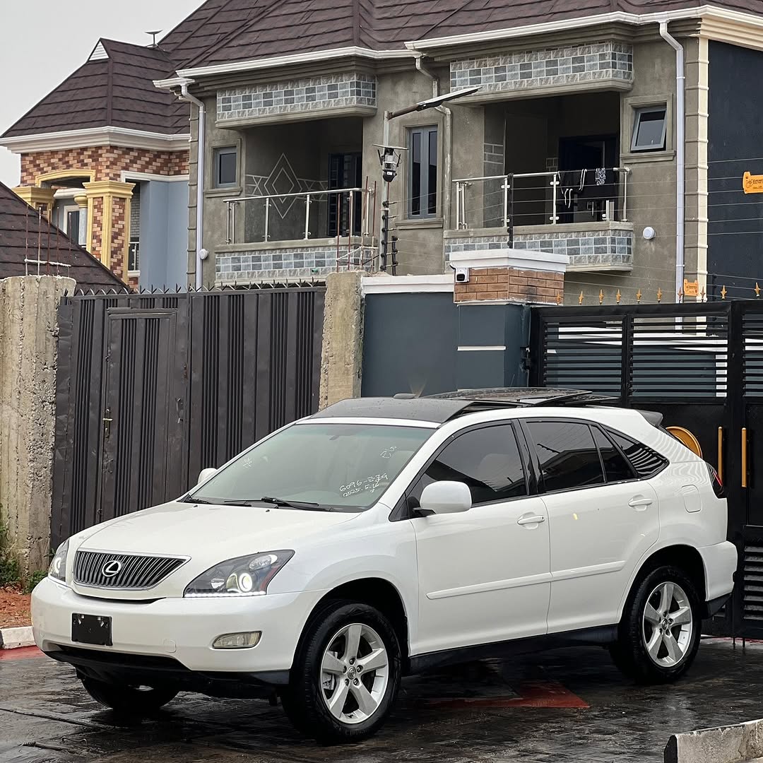 2006 Lexus RX330: Japan-Spec Luxury, Like New