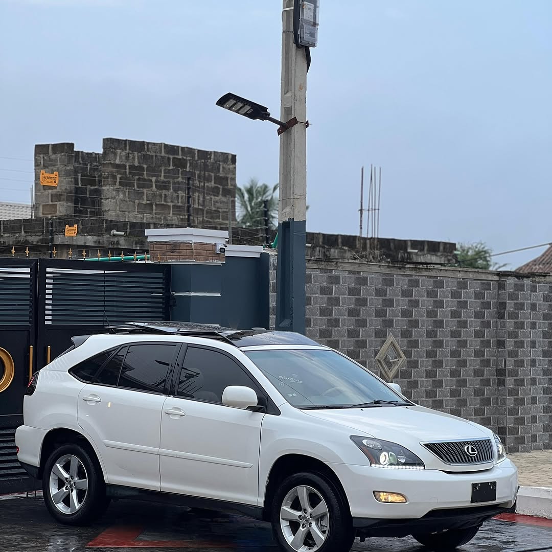 2006 Lexus RX330: Japan-Spec Luxury, Like New
