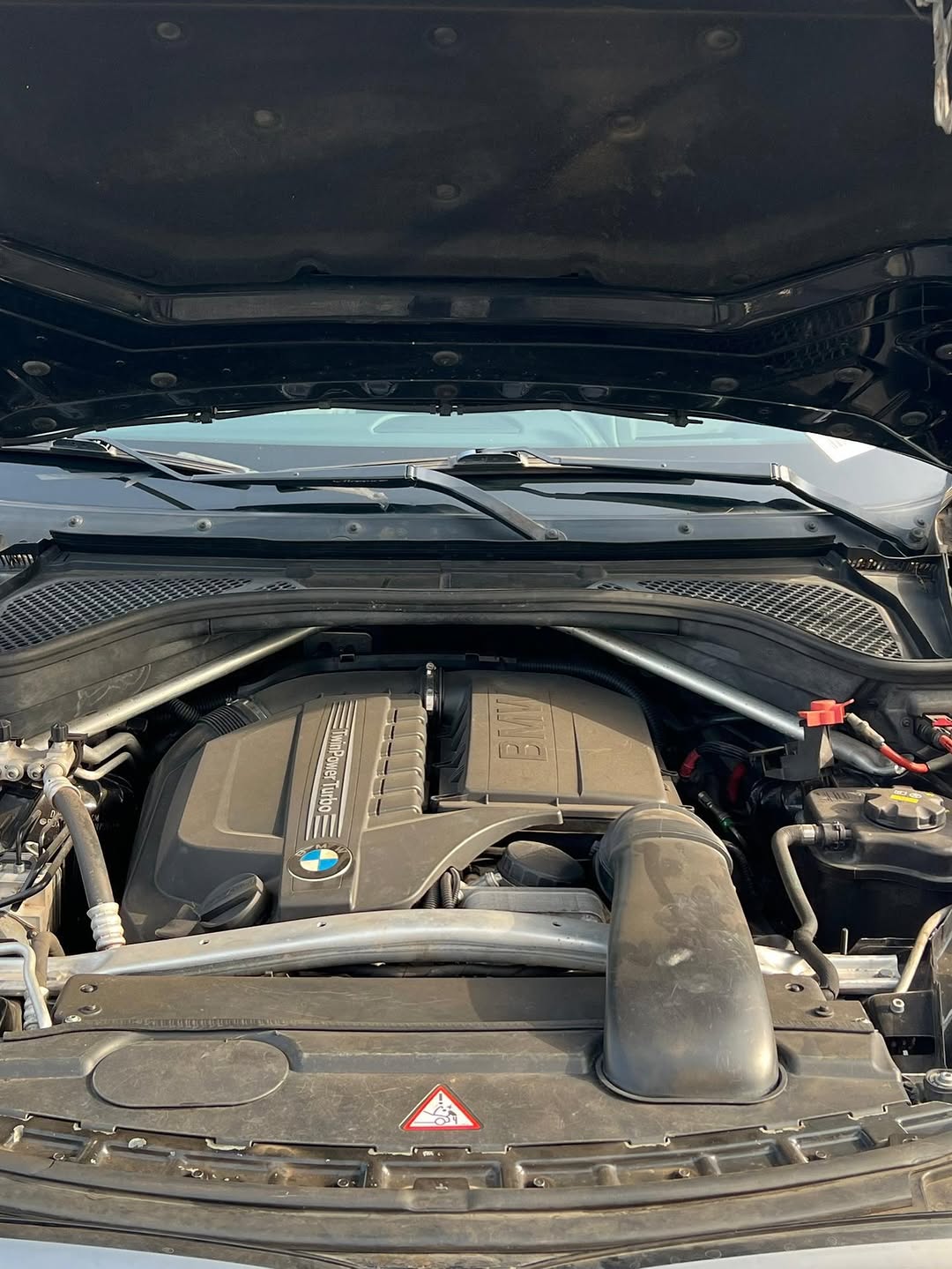 Luxury Untouched: 2015 BMW X6, N53M