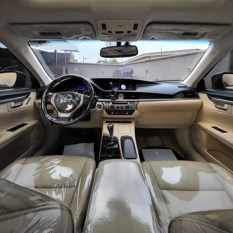 2013 Lexus ES350: Full Option Luxury, Drive for 40% Down