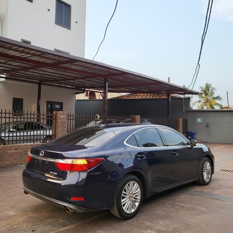 2013 Lexus ES350: Full Option Luxury, Drive for 40% Down