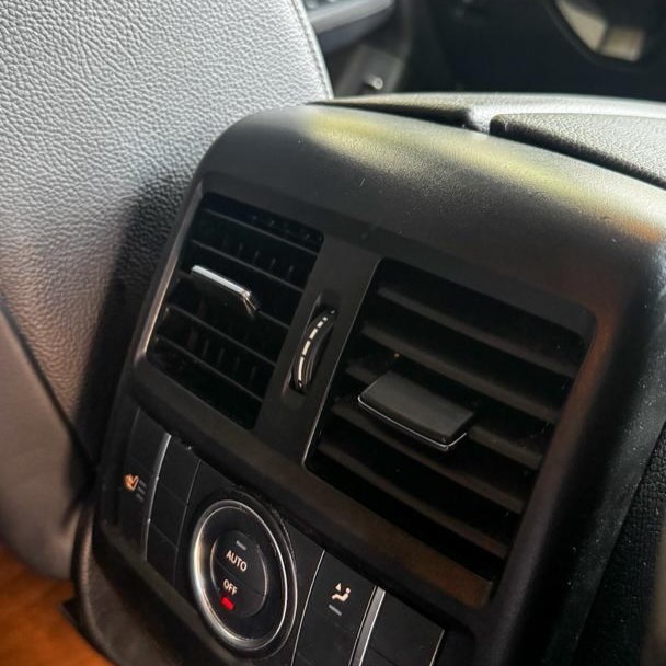 Luxury ML400: Panoramic Roof & Low Miles