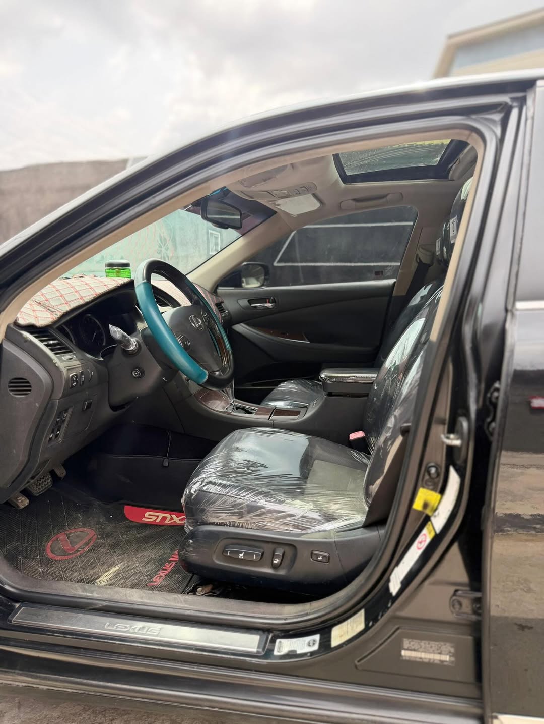 2012 Lexus ES350: Untouched & Fully Loaded