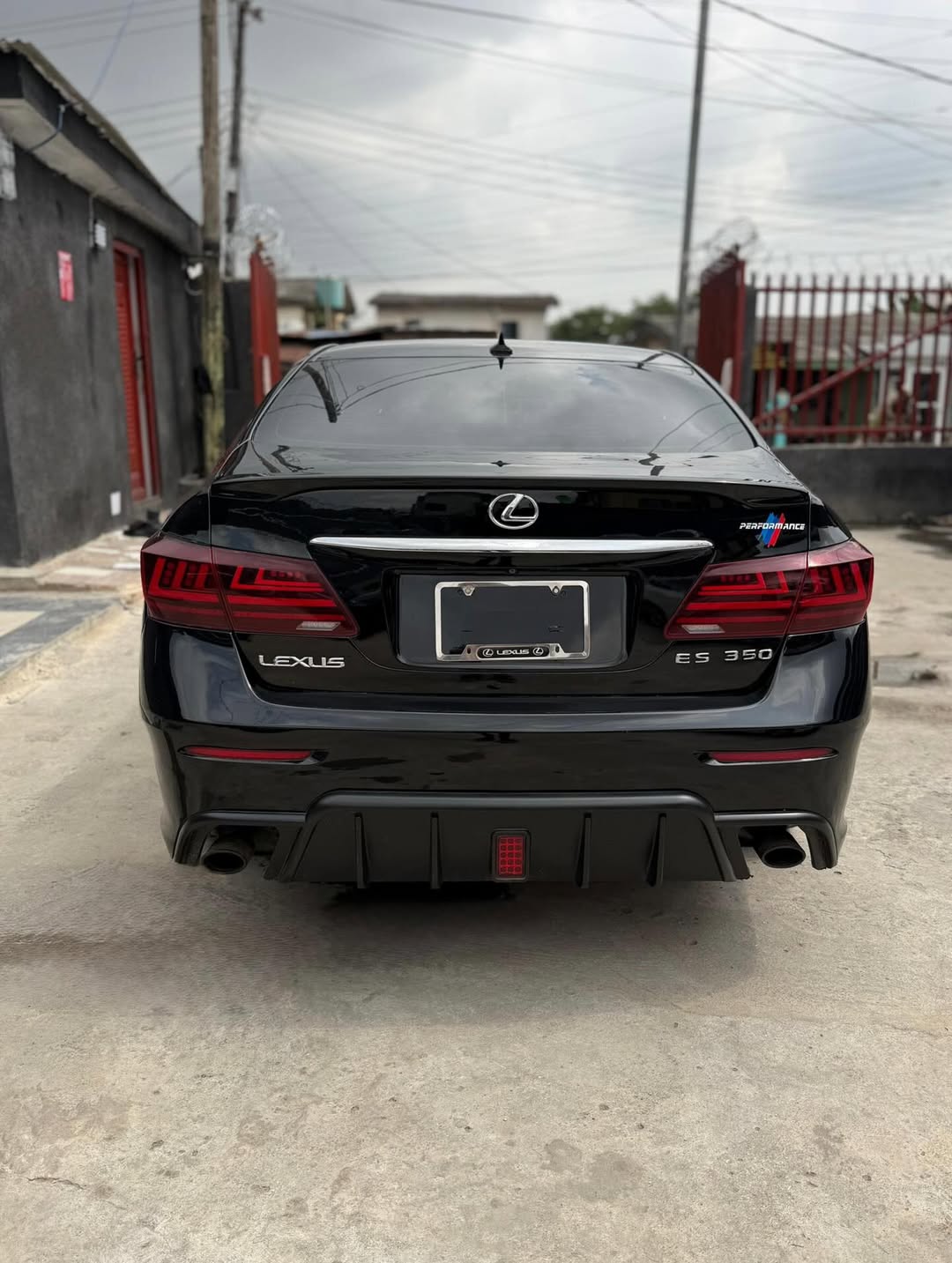 2012 Lexus ES350: Untouched & Fully Loaded