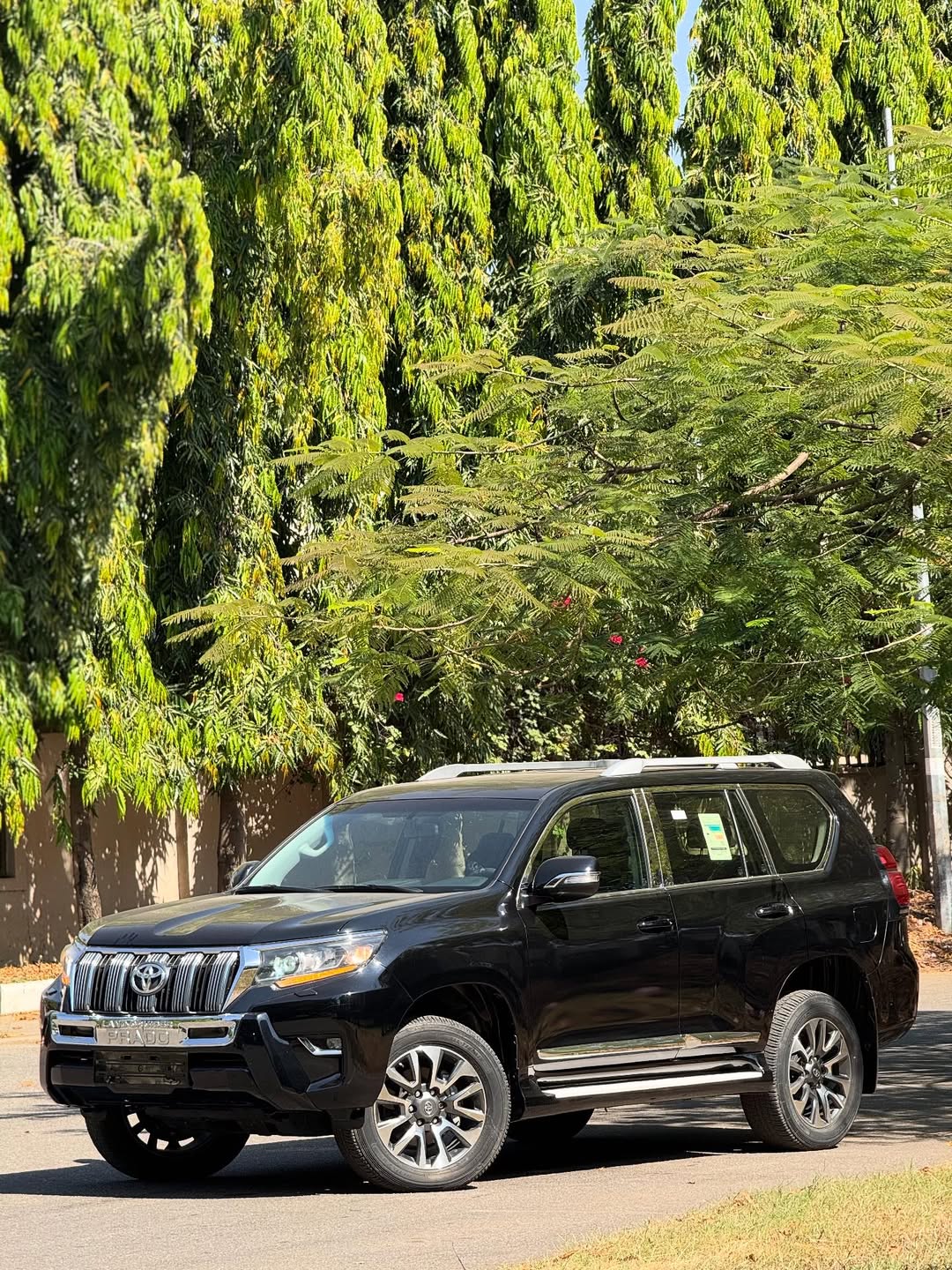 Unbeatable 2023 Prado VXR: Luxury & Power