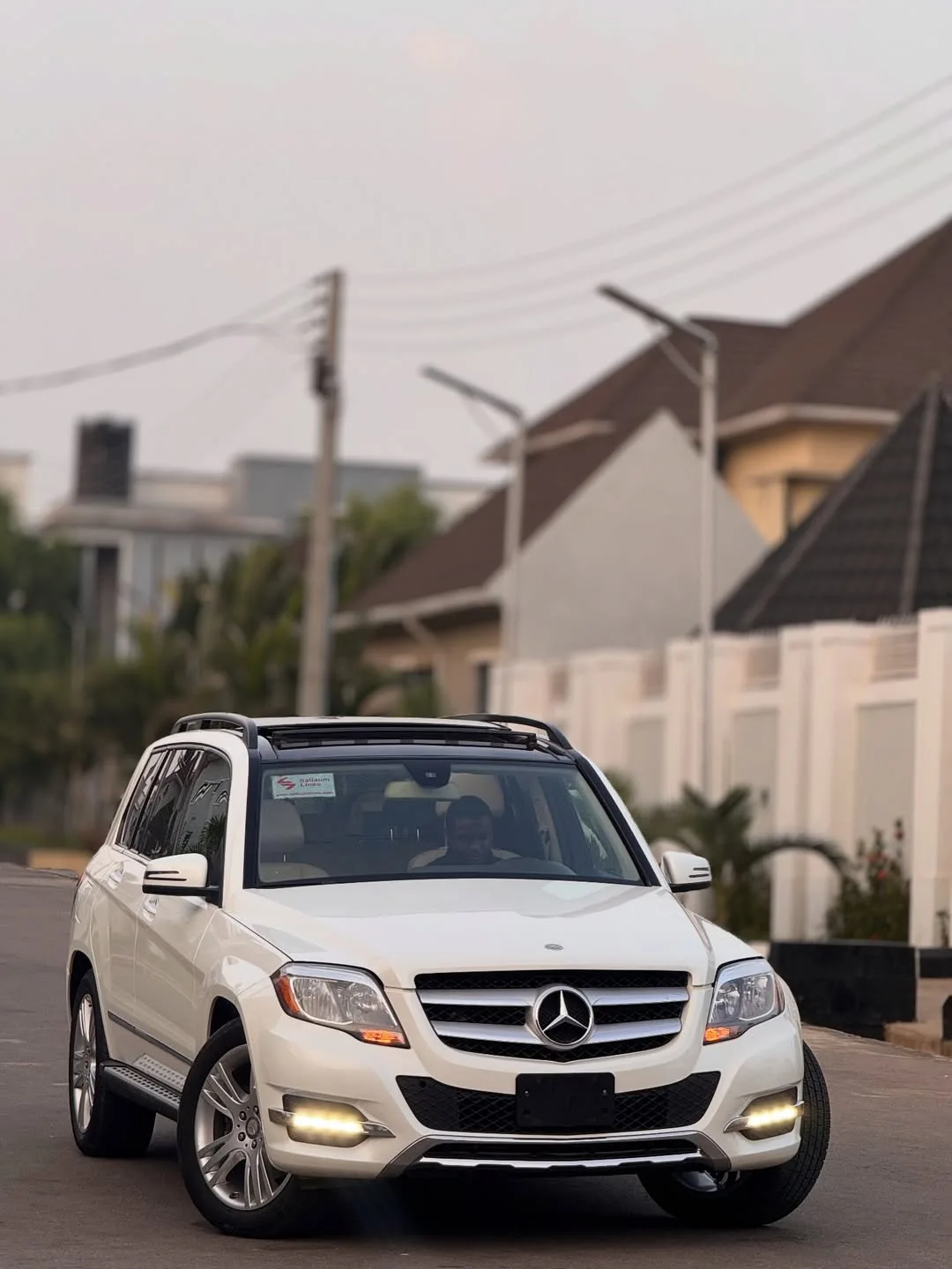 Luxury SUV: 2013 Mercedes GLK350 with Panoramic Roof