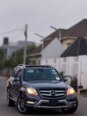 Luxury GLK350: Panoramic Roof & Keyless Entry