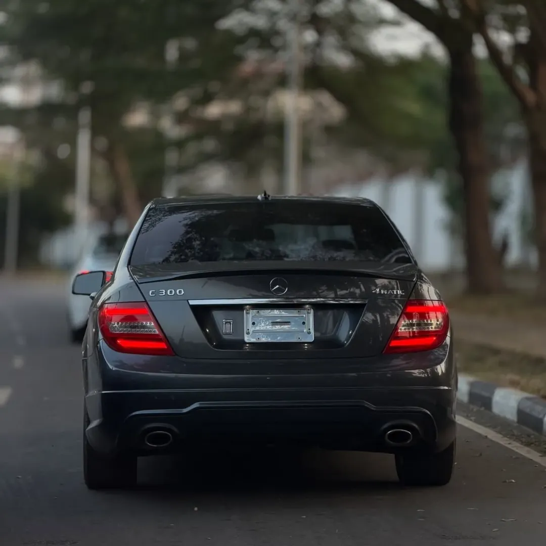 2013 Mercedes C300: Super Clean, Duty-Paid