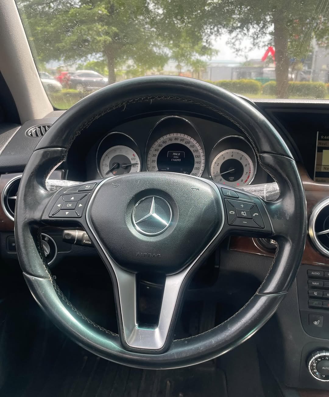 Luxury 2013 GLK350: Panoramic Sunroof & 4Matic