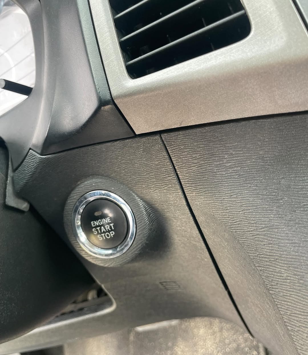 2013 Toyota Venza: Panoramic Sunroof & Luxury AWD