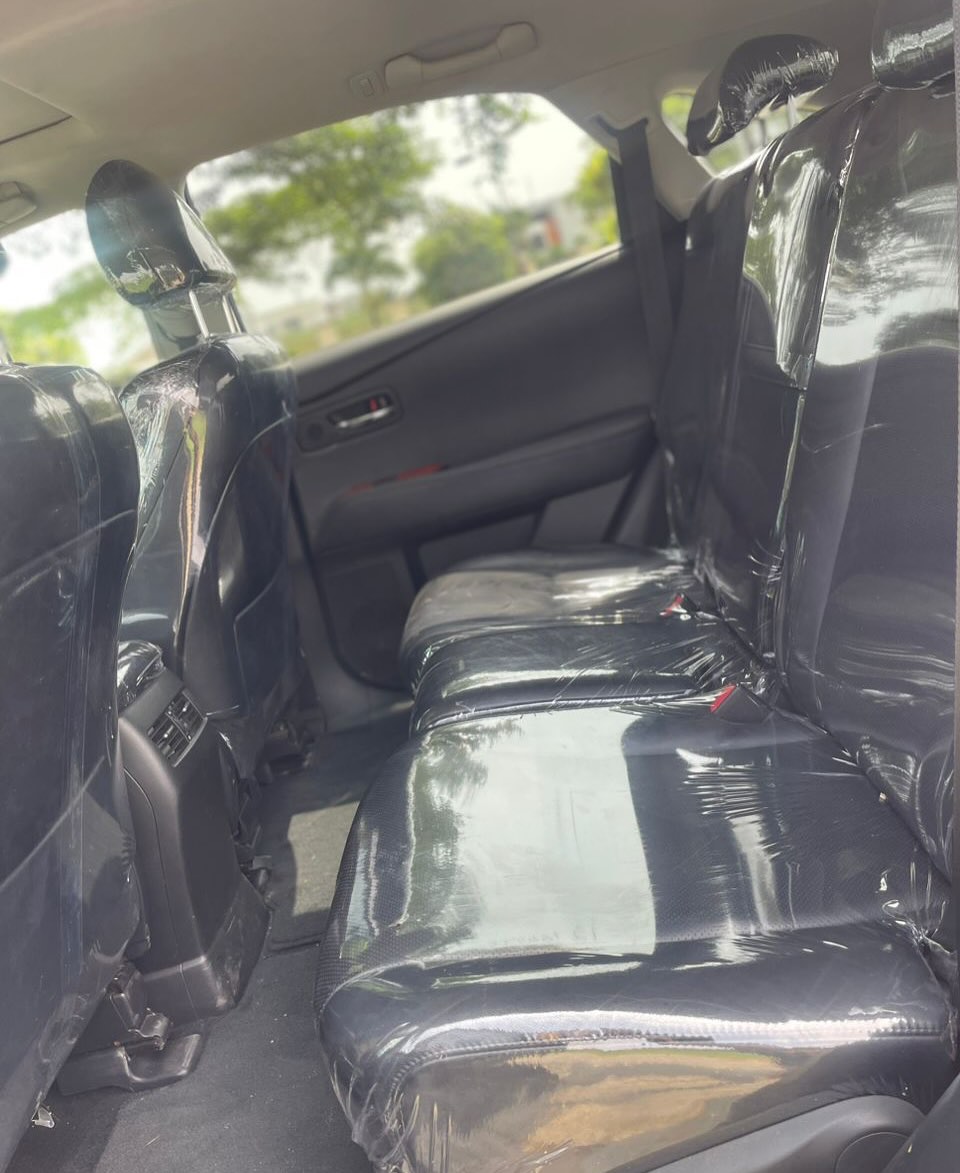 Luxury 2010 Lexus RX350: Tech & Style for 19.5M