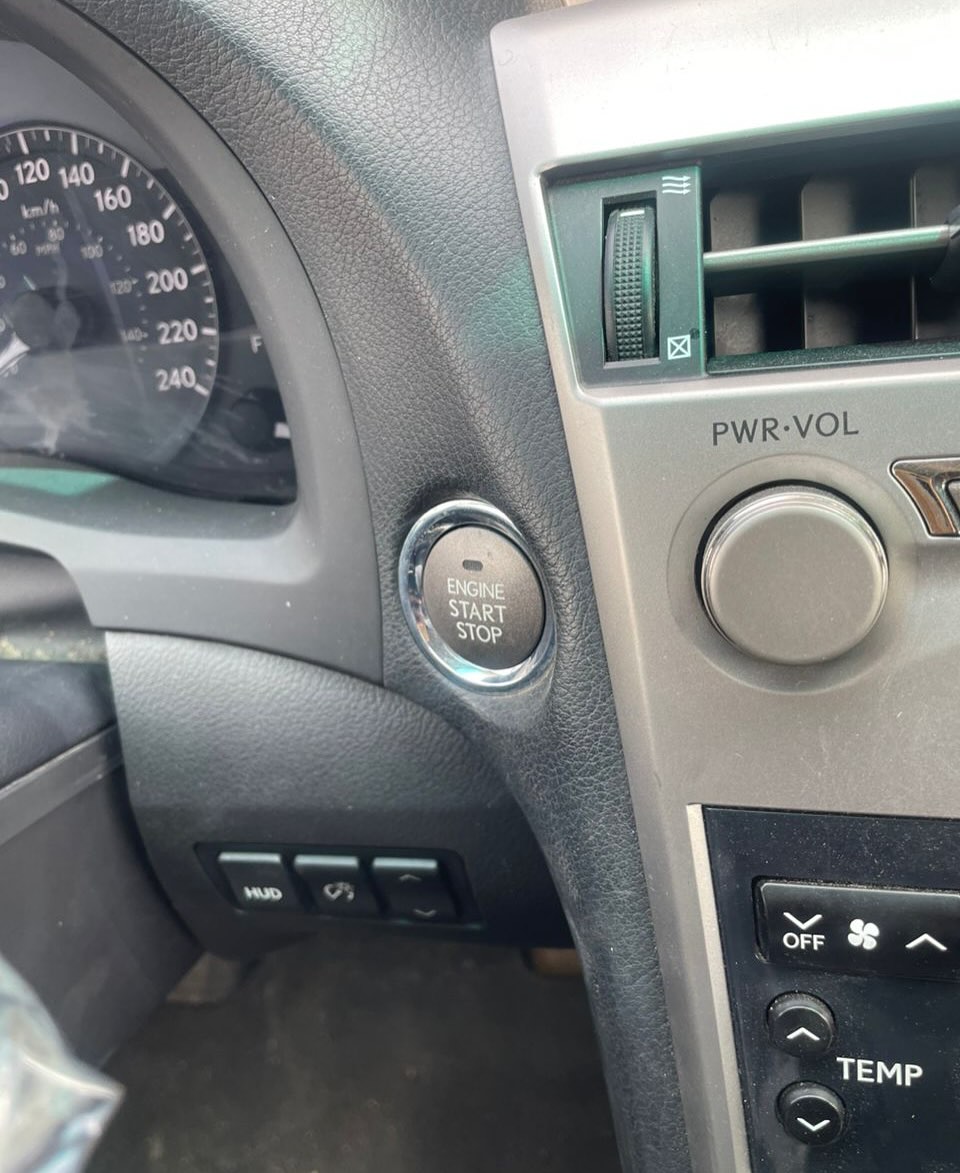 Luxury 2010 Lexus RX350: Tech & Style for 19.5M