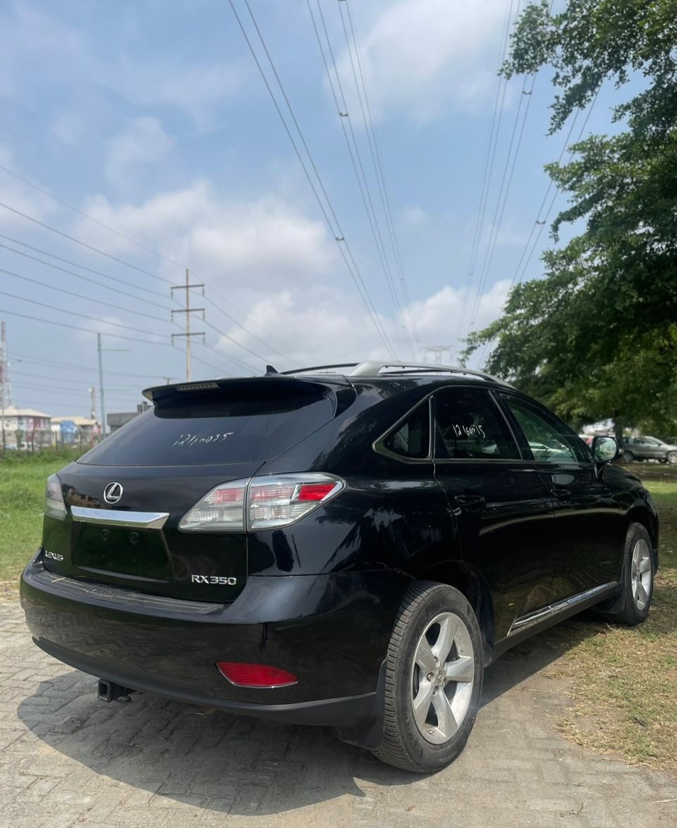 Luxury 2010 Lexus RX350: Tech & Style for 19.5M