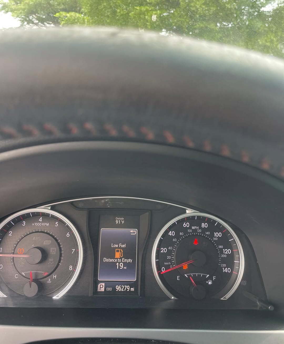 2015 Camry SE: Reverse Camera & Luxury Drive