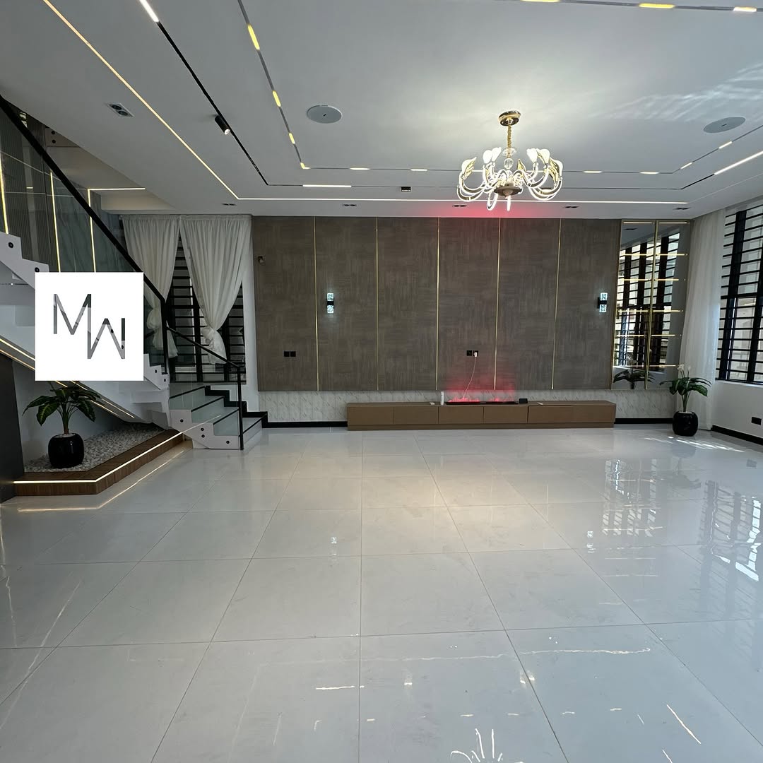 Luxury 5BR with Cinema, Gym & Pool