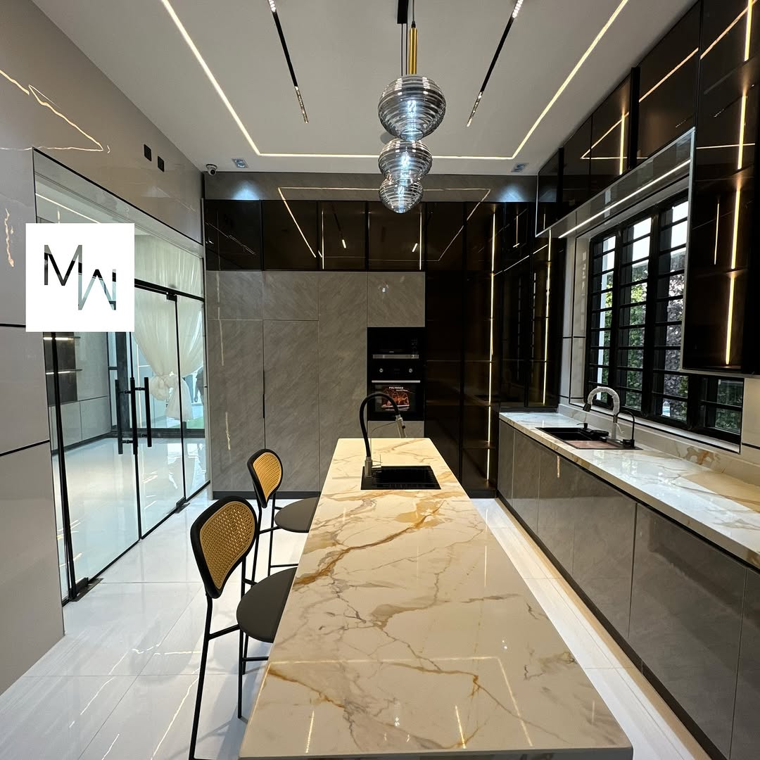 Luxury 5BR with Cinema, Gym & Pool