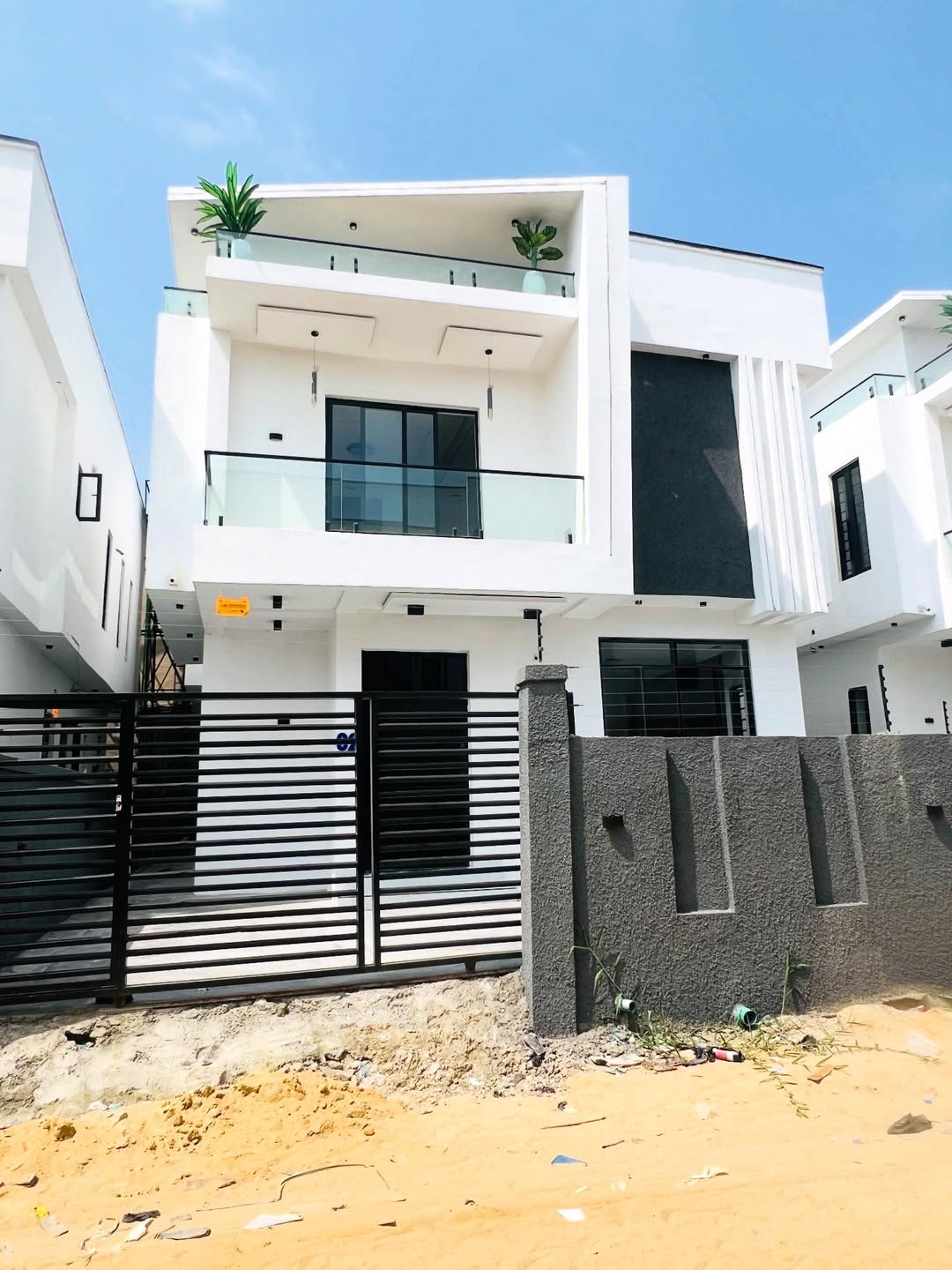 Lagos Luxury: Secure 4-Bed Duplex in Ajah Estate