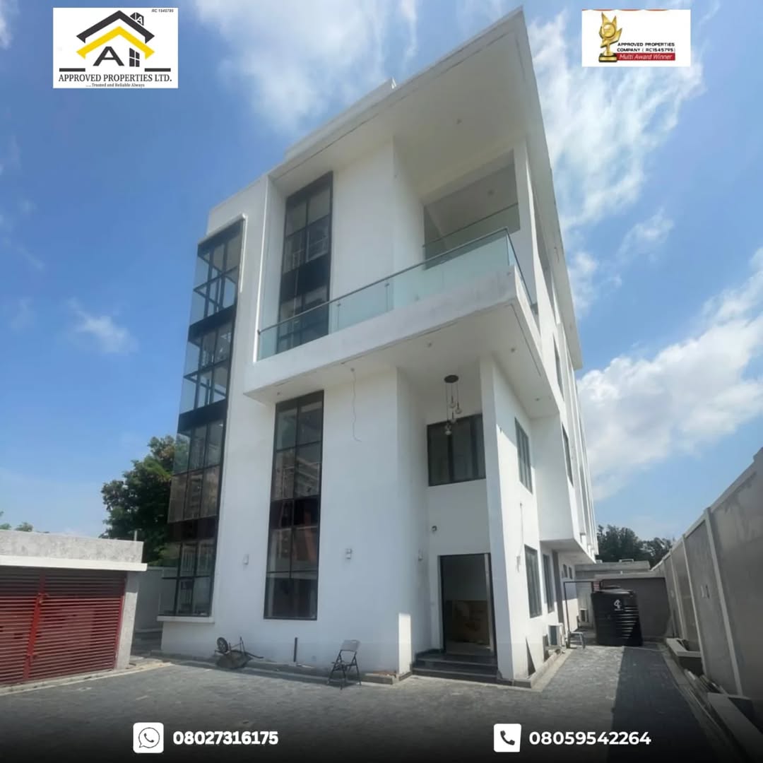 Luxury 5-Bed Smart Mansion on Banana Island