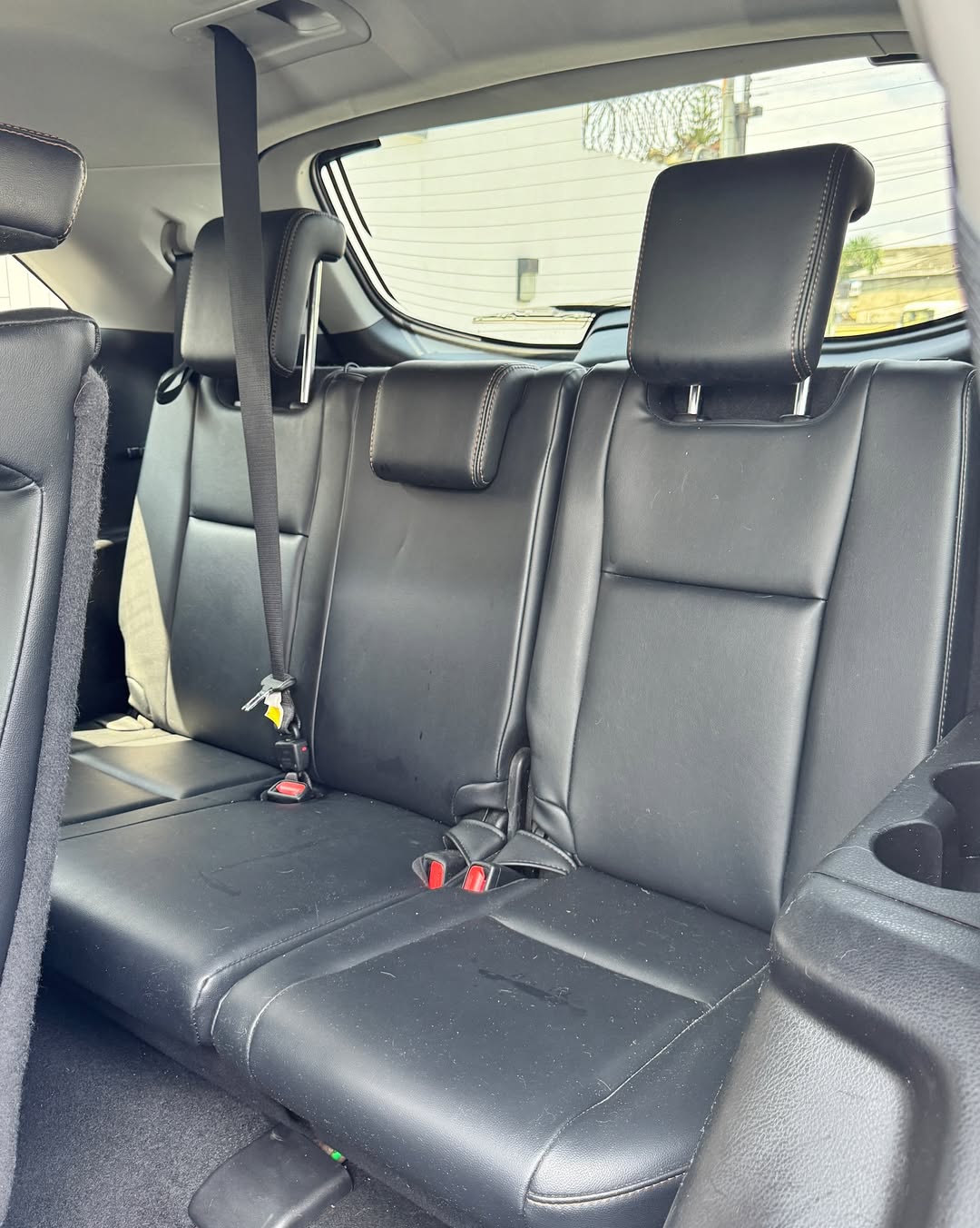 2017 Toyota Highlander XLE AWD: Luxury & Safety, Duty Paid