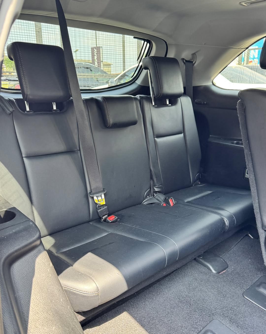 2017 Toyota Highlander XLE AWD: Luxury & Safety, Duty Paid