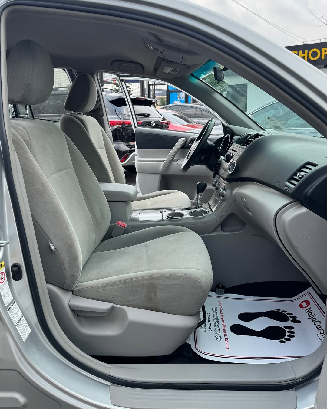 2012 Toyota Highlander V6 AWD: Import Duty Paid & Ready!