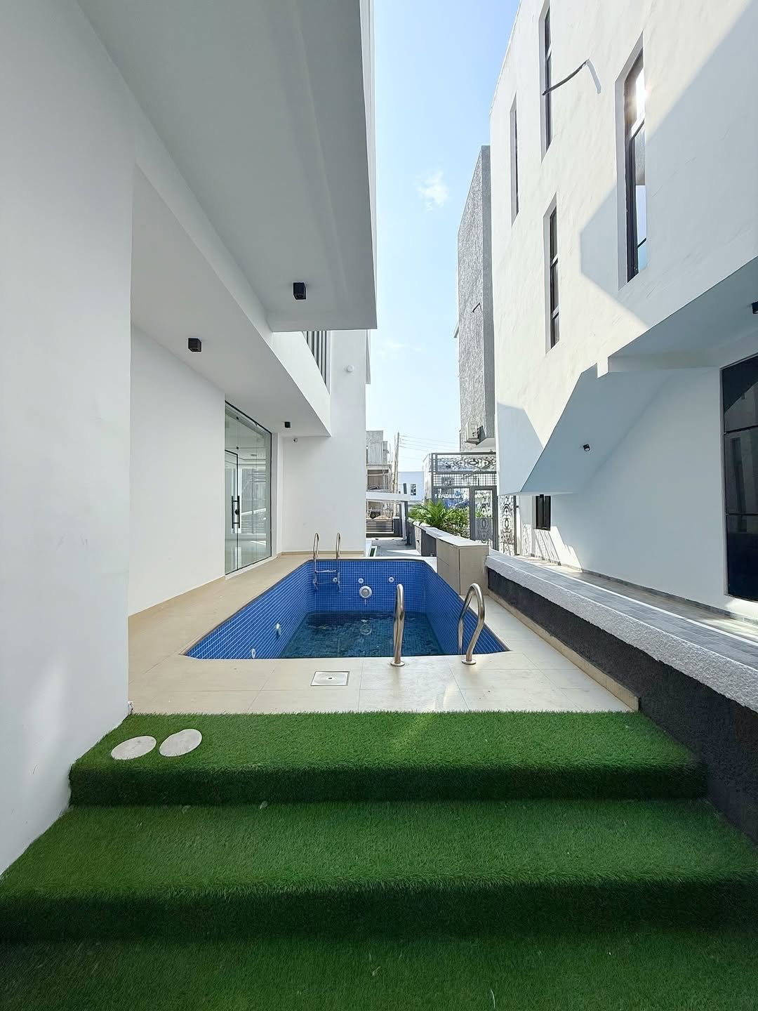 5-Bed Duplex with Pool & Cinema in Lekki