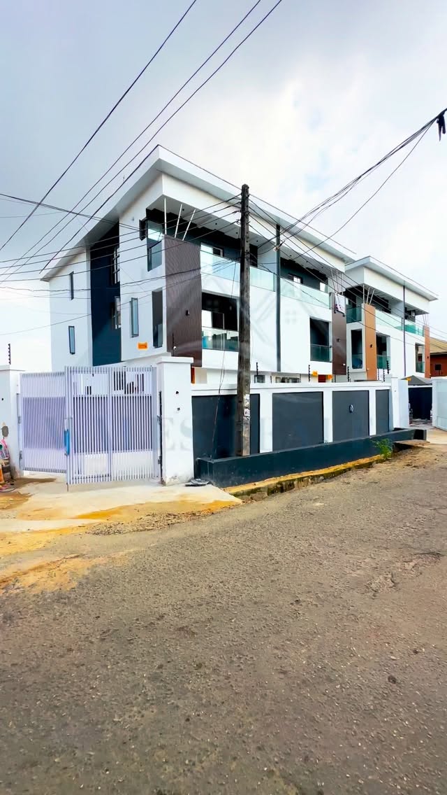 Elegant 4-Bedroom Duplex with BQ in Prime Ikeja
