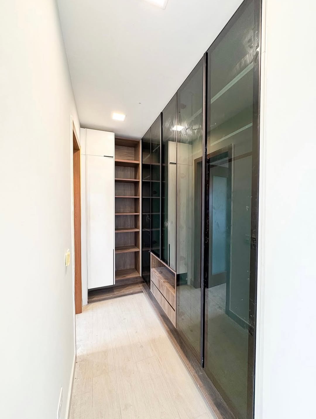 6-Bed Island Oasis with Private Pool & Cinema